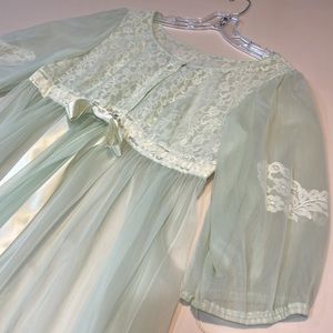 Vintage Miss Elaine negligee & peignoir mint green Medium